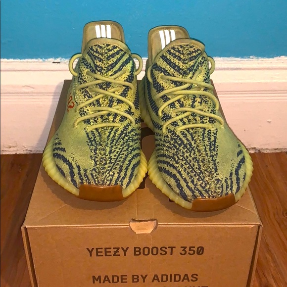 I’m selling adidas yezzys semi frozen.